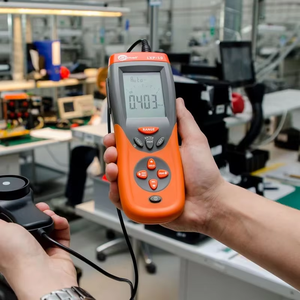 Medidor de Iluminancia Sonel LXP-10A Clase A para Mediciones Precisas de Iluminación LED y de Emergencia con Datos USB/Inalámbricos - Product Image 4