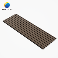 Tuiles de toiture en aluminium isolées, panneau sandwich en aluminium, toiture isolée, tuiles de toiture isolées pour projets d'atelier, mur extérieur