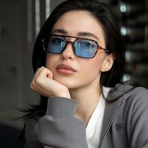 Lunettes de soleil rétro tendance avec logo personnalisé, monture carrée pilote à double pont, motif léopard bleu, pour hommes et femmes - Product Image 1