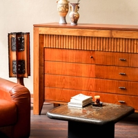 Meuble de style antique français, pièce de designer pour un salon classique, armoire de rangement pour un appartement, buffet