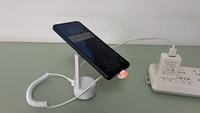 INSHOW Support d'affichage magnétique antivol avec chargement filaire Type-C pour téléphones sans fonction de charge sans fil
