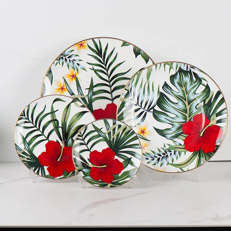 Ensemble de vaisselle de luxe style européen à motif de fleur rouge, vaisselle en porcelaine en céramique, service de table en porcelaine en os de chine, 4 pièces