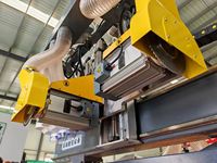 Routeur CNC automatique multifonctionnel à double broche de scie pour nesting, machine à bois pour panneaux et meubles, tension 380V/110V, précision 0,01 mm