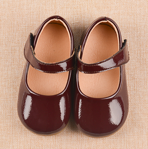 Chaussures de princesse personnalisées pour filles, en cuir verni noir, petites chaussures en cuir pour bébés filles, semelles souples, chaussures de cérémonie pour bébés - Product Image 4