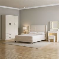 Ensemble de meubles de chambre contemporains en bois avec lit queen-size rembourré, armoire, coiffeuse et tables de chevet pour villa ou hôtel