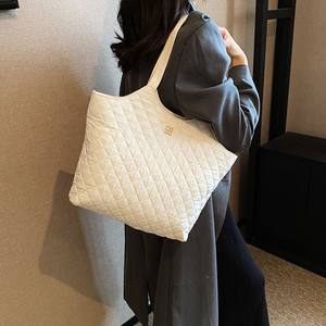 2026 Yeni Moda Retro Batı Tarzı Sonbahar Kış Kadın Omuz Çantası Büyük Kapasiteli - Product Image 2