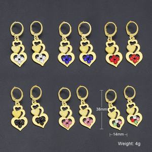 Jxx Direct Supply Nouveauté Boucles d'oreilles en zircon plaqué or 24 carats multicolores en forme de cœur pour femme - Product Image 1