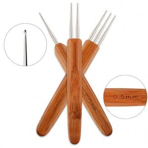 Perruca de Fibra Química con Mango de Bambú Carbonizado y Cabeza Metálica para Crochet de Rastas - Product Image 1