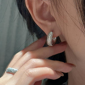 เวนชี่ เอส 925 ต่างหูเงินแท้รูปดาวหกเหลี่ยม ต่างหูแฟชั่นวินเทจ สไตล์โบราณ เย็นสบาย สดชื่น ขัดเงา - Product Image 3