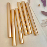 Fournisseur label privé Crème liquide végan mate Brillant à lèvres rouge à lèvres étanche Tubes de rouge à lèvres mode Produit cosmétique doré OEM