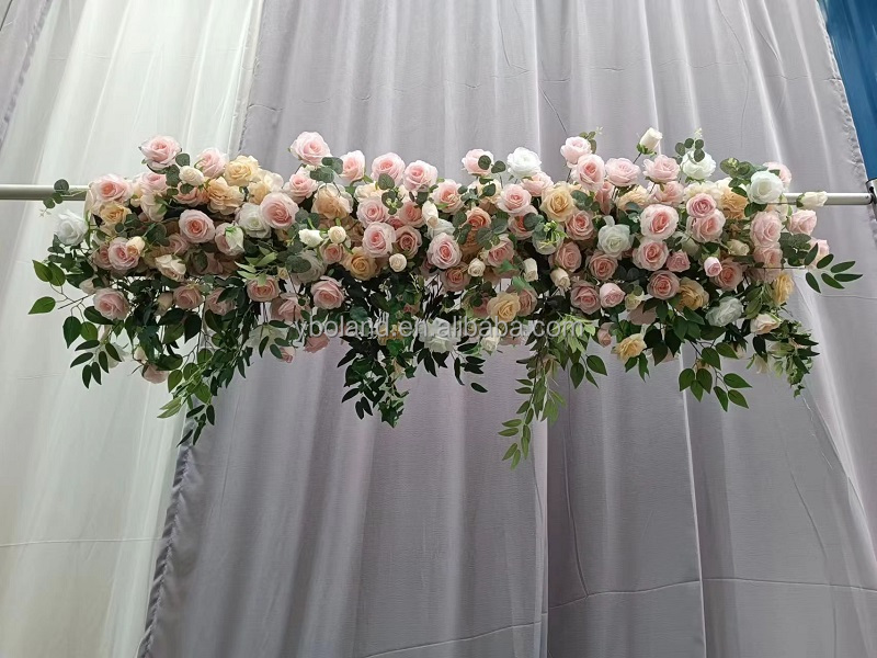 13 # Fleurs suspendues au plafond