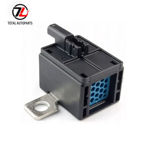 Блок защиты от перегрузок аккумулятора (пирофьюз) OEM B2302641744 0080-P1-100017, совместимый с гибридными BMW - Product Image 2