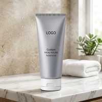 Gel exfoliant doux personnalisable adapté aux peaux grasses, utilisation corporelle