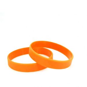 Bracelets en caoutchouc de couleur unie personnalisables pour cadeaux promotionnels de fête - Product Image 3