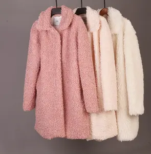宽松图案柔软温暖泰迪上衣外套为妇女人造毛皮夹克与翻领冬季大衣