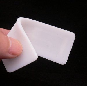 Thân thiện vớ<span class=keywords><strong>i</strong></span> mô<span class=keywords><strong>i</strong></span> <span class=keywords><strong>RFID</strong></span> UHF Silicone giặt Tag NFC 13.56MHz quần áo nhãn cho giặt quản lý ngành công nghiệp - Product Image 4