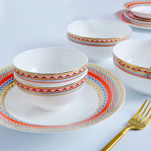 Plats personnalisés en céramique pour hôtel Vaisselle en porcelaine Assiettes Bol Ensembles - Product Image 4