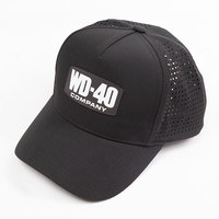Gorra de Béisbol Deportiva Personalizada con Logotipo Bordado en la Parte Trasera, Logotipo de Silicona en la Parte Delantera con Perforaciones Transpirables Hechas con Láser