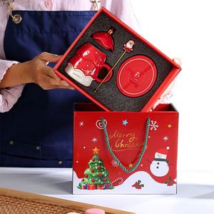 Tazas de Café Navideñas al por Mayor, Rojas, Bonitas, para Regalo Corporativo, Juego de Regalo de Cerámica en Venta - Product Image 4