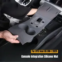 Für BYD Seal 05 DM-i 2025 Elektroauto Konsolen-Integrations-Silikonmatte Kabelloses Laden Schalthebel-Getränkehalter-Schutzauflage