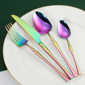 Ensemble de 4 cadeaux en acier inoxydable bon marché <span class=keywords><strong>Vaisselle</strong></span> créative <span class=keywords><strong>Couverts</strong></span> blancs et dorés - Product Image 3