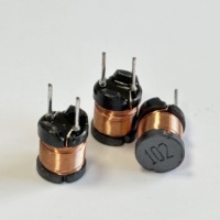 Inducteur de ferrite à courant élevé Bobine d'arrêt personnalisée Type radial Composant magnétique de puissance à trois broches