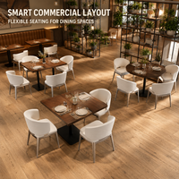 Ensemble de chaises de salle à manger à dossier côtelé horizontal, revêtement crème, structure en métal brossé, table ronde sur piétement en bois