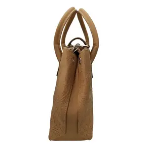 Bolso de Mano Fana Marbella de Cuero Vacuno con Estampado Floral en Relieve Color Camel, Cierre de Solapa, Dos Correas, Moderno, para Uso Diario de Mujer - Product Image 3