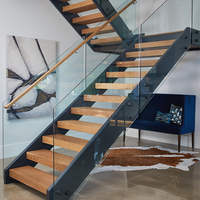Escalier de grenier compact à double poutre en acier et bois - Écologique et durable, marches intérieures avec installation DIY