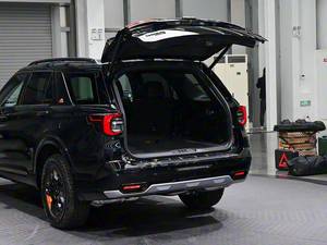 SUV Explorer 2026, nouvelle version haut de gamme, 5 portes, 6 places, idéal pour transporter des objets lourds et les voyages en voiture. - Product Image 5