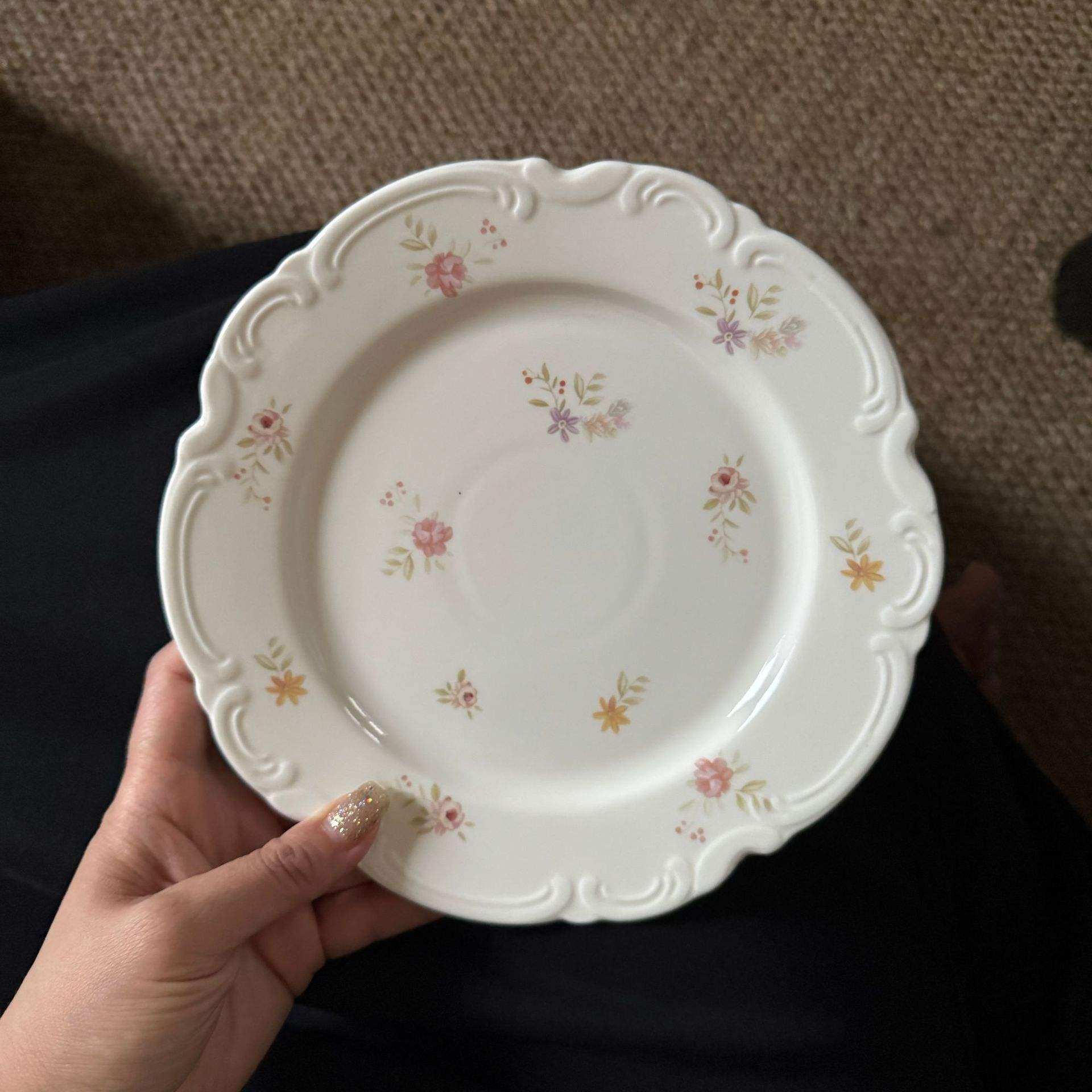 "Rural Flower Language 8-inch plate.