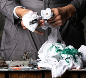 Traperos Industrial <strong>Used</strong> T <strong>Shirt</strong> Scraps 10LB 50LB Oil and Grease Absrobency Premium <strong>White</strong> T-<strong>shirt</strong> Rags - 10 lb Box - Product Image 6