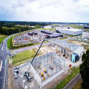 Struttura in metallo struttura di taglio punzonatura capannone industriale grande struttura in acciaio magazzino edificio prefabbricato