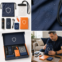 Kit cadeau personnalisé pour la préparation aux ouragans avec lampe de poche, batterie externe, poncho, sifflet, serviette et pochette étanche