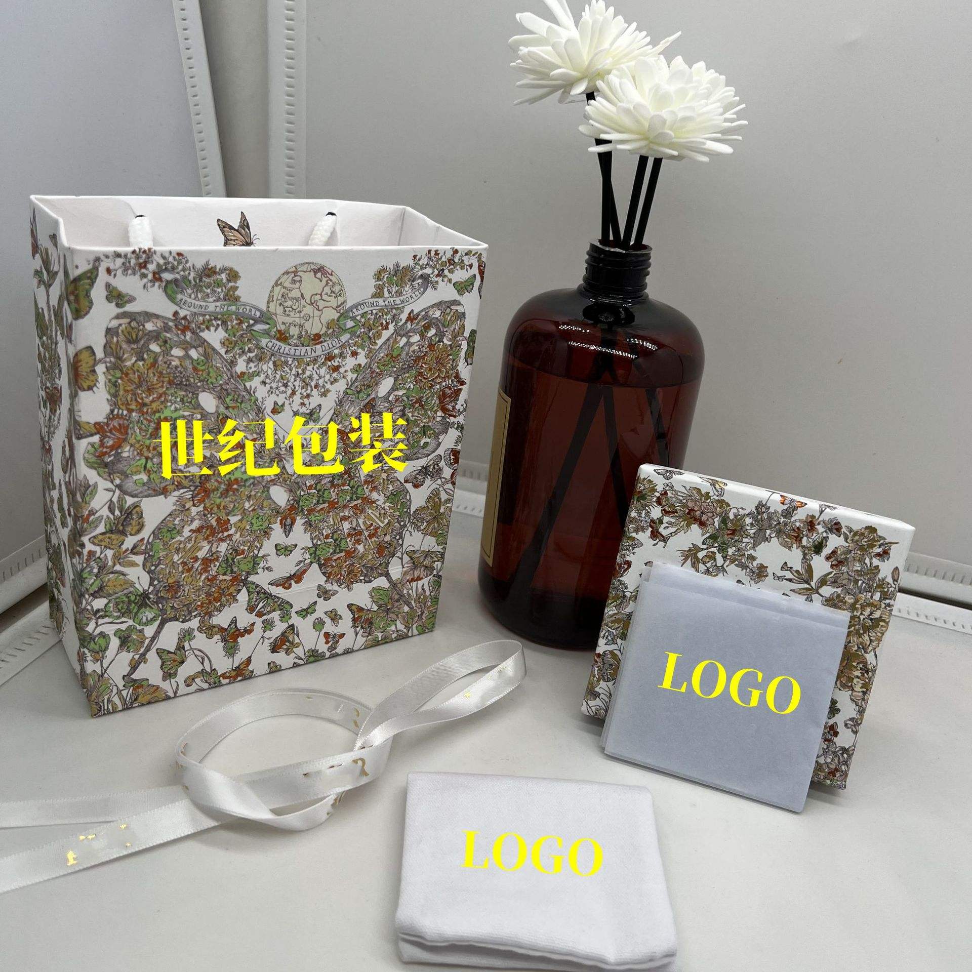 กล่องหนึ่งชุดผีเสื้อ