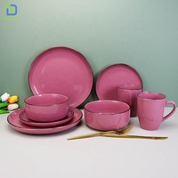 Assiette de restaurant haut de gamme Glaçure réactive de luxe 16 pièces Service de vaisselle du marché de gros de Dubaï