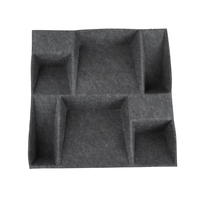 Panneaux acoustiques absorbants en PET, design cube 3D personnalisé, traitement acoustique durable pour la conception d'intérieur commercial