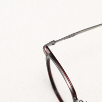 Benyi Lunettes de vue personnalisées de luxe Montures optiques rondes en titane Lunettes élégantes assorties à la forme du visage en diamant de style classique solide