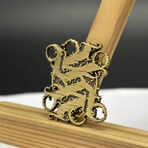 เข็มกลัดเหล็กชุบทองแบบแข็งเคลือบสีเงินมีสัญลักษณ์ไม่ซ้ำใครออกแบบได้ตามต้องการ - Product Image 3