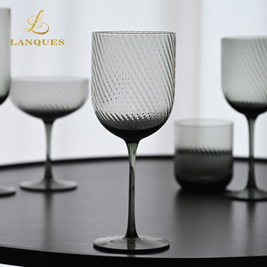 Verre à vin rouge et <span class=keywords><strong>blanc</strong></span> en cristal sans plomb, motif ondulé, soufflé à la main, design européen classique, idéal pour la maison et les réceptions <span class=keywords><strong>de</strong></span> mariage – Meilleure vente - Product Image 1