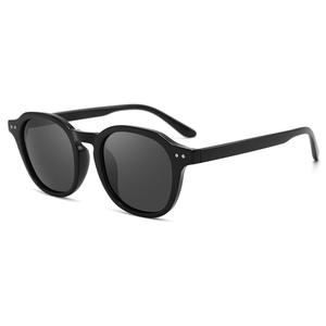 Gafas de sol polarizadas de estilo europeo para mujer, montura negra ultraligera TR90, protección UV400, moda para viajes y conducción - Product Image 4