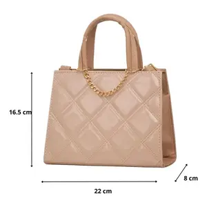 Sac messager élégant Fana Nika pour femme en cuir verni matelassé avec bandoulière, idéal pour un usage quotidien et tendance - Product Image 3