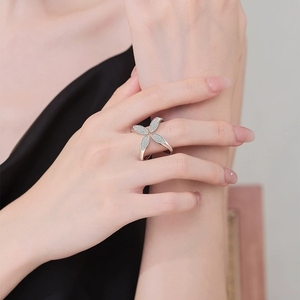 Vente flash de bagues minimalistes en forme de papillon avec zircone, bagues ouvertes simples, <span class=keywords><strong>bijoux</strong></span> tendance en gros pour femmes, cadeau - Product Image 3