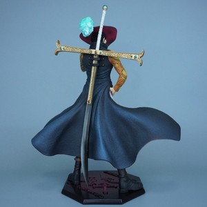One Pieces Dracule Mihawk Hegemon Society: Hawkeye Oka <span class=keywords><strong>Shichibukai</strong></span> Swordmaster modelo de caja modelo figurita de juguete de dibujos animados - Product Image 5