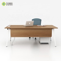 Petit bureau de direction contemporain en métal avec fonction extensible pour une utilisation moderne à la maison ou au bureau