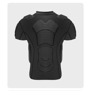 Protector de motocicleta con soporte acolchado para el pecho y el hombro - Product Image 1