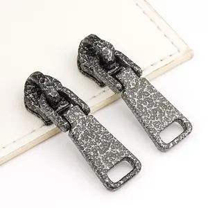 Bag Hardware Factory Custom Zipper Pulls Antique Nickel No.5 Zip Slider Puller 5# Metal Zipper Puller for Handbag