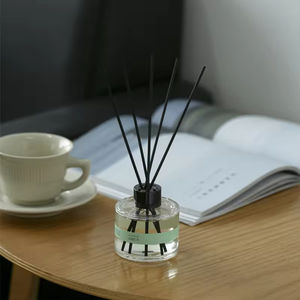 Aikun 100ml Coffret Cadeau Luxe Personnalisé Désodorisant Liquide Ambiance Élégante Marque Privée Diffuseur à Bâtonnets Parfumés pour Hall d'Hôtel - Product Image 1