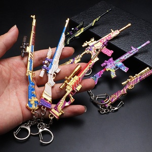 Set de Llaveros de Juego, Estilo AKM AWM, Mini Modelo de Pistola de Metal, Llavero de Aleación de Zinc, Colgante de Rifle de Francotirador, Regalo <span class=keywords><strong>para</strong></span> Fanáticos de los Juegos - Product Image 1