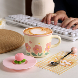 Mug Kaca Bunga Tulip Jepang Gaya Ins, Cangkir Kopi Sarapan Kreatif untuk Wanita, Tahan Suhu Tinggi, Aman untuk Microwave, Dilengkapi Tutup - Product Image 3